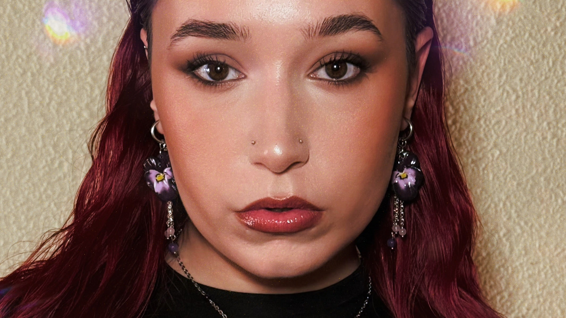 Dark feminine en 2026: cómo llevar la estética en el día a día