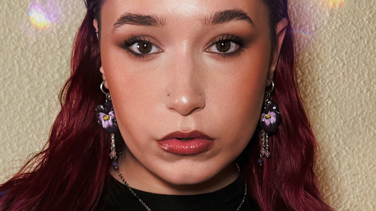 Dark feminine en 2026: cómo llevar la estética en el día a día